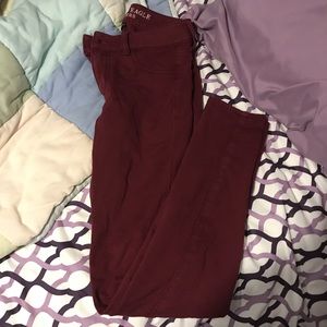 maroon american eagle jeggings